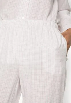 ONLY Nightwear - Pyjama - Cloud Dancer 13 ONLY Nightwear - Pyjama - Cloud Dancer -ESPRIT Soldes 0995052b86aa4a438cbd48cf694b1c44