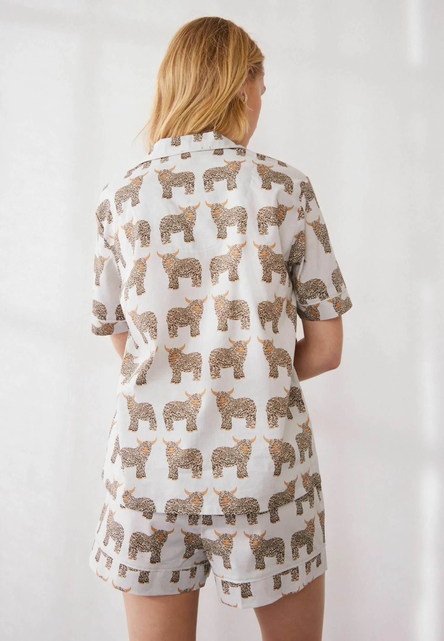 Next Set Short Sleeve Button Through Standard - Pyjama - Grey Hamish Cow 4 Next Set Short Sleeve Button Through Standard - Pyjama - Grey Hamish Cow – Image 2