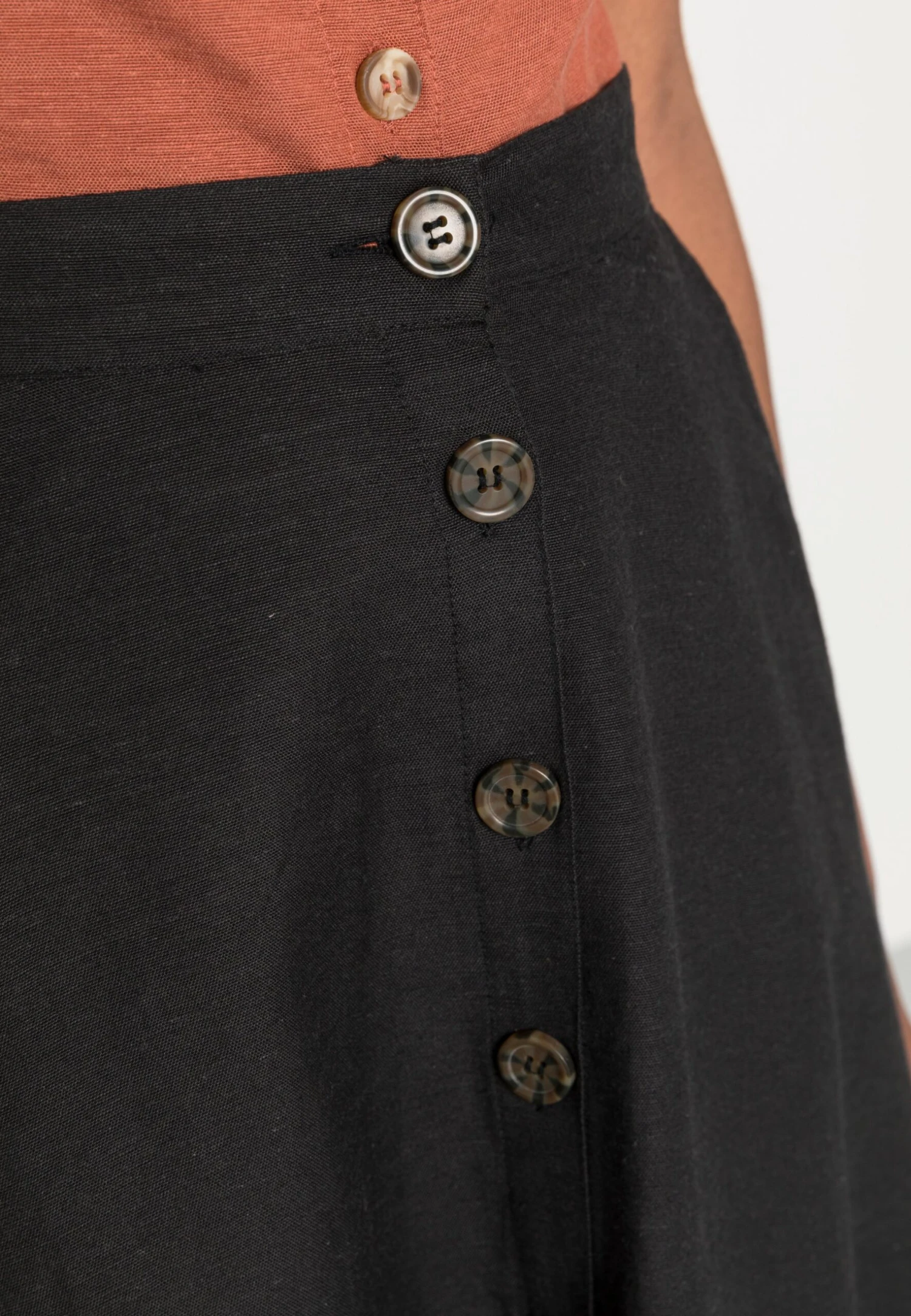 ONLY Onlviva Life New Button Skirt - Jupe Trapèze - Black 7 ONLY Onlviva Life New Button Skirt - Jupe Trapèze - Black – Image 5