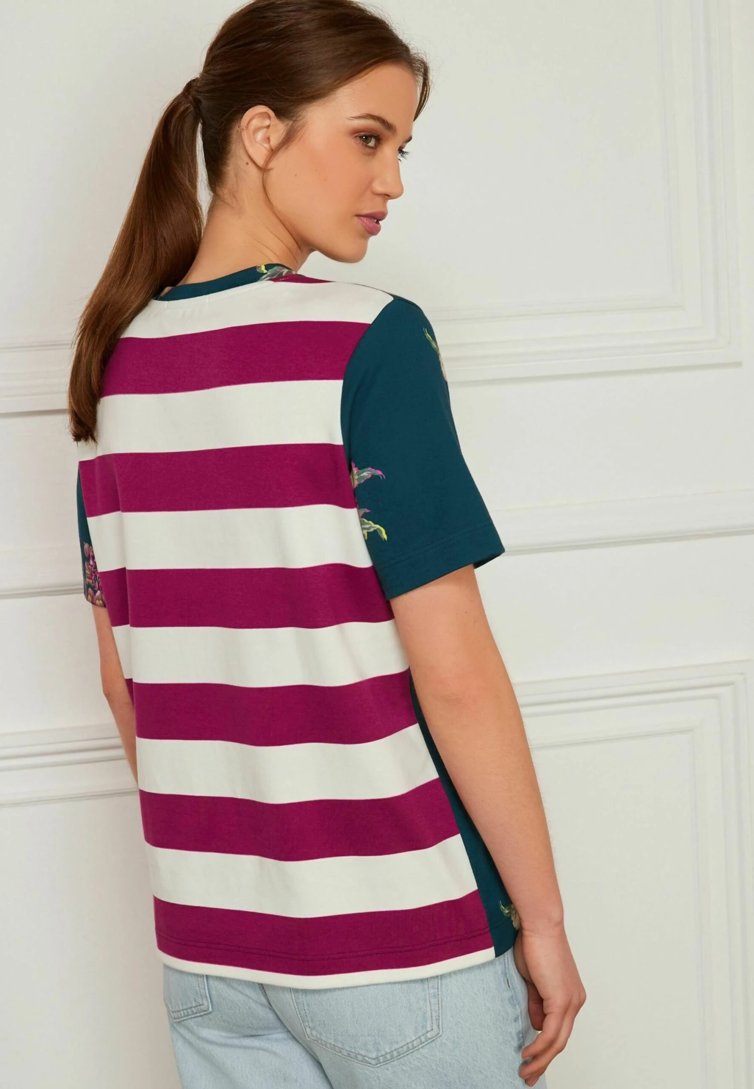 Floral Stripe Printed Standard - T-Shirt Imprimé - Preen X Next 4 Floral Stripe Printed Standard - T-Shirt Imprimé - Preen X Next – Image 2