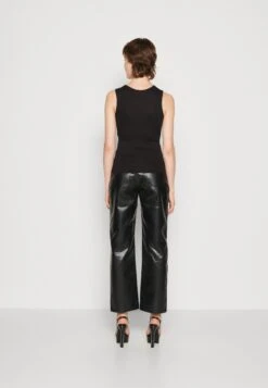 Vero Moda Vmrosa V Neck - Débardeur - Black -ESPRIT Soldes 341c3bfc092643f38f2e9b8647a751a7