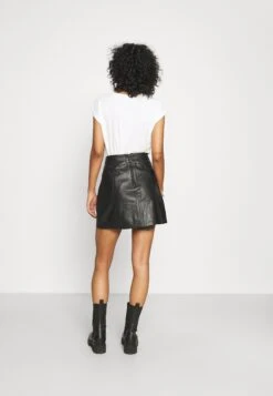 Lena Skirt - Minijupe - Black -ESPRIT Soldes 3d6e40b1c8324cf9a115724f23f7b5d1