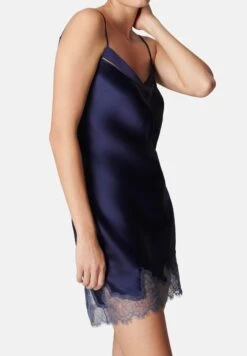Simone Perele Nocturne - Chemise De Nuit / Nuisette - Midnight 9 Simone Perele Nocturne - Chemise De Nuit / Nuisette - Midnight -ESPRIT Soldes 51b4cf804c454f10b5869a2e25acf2f6
