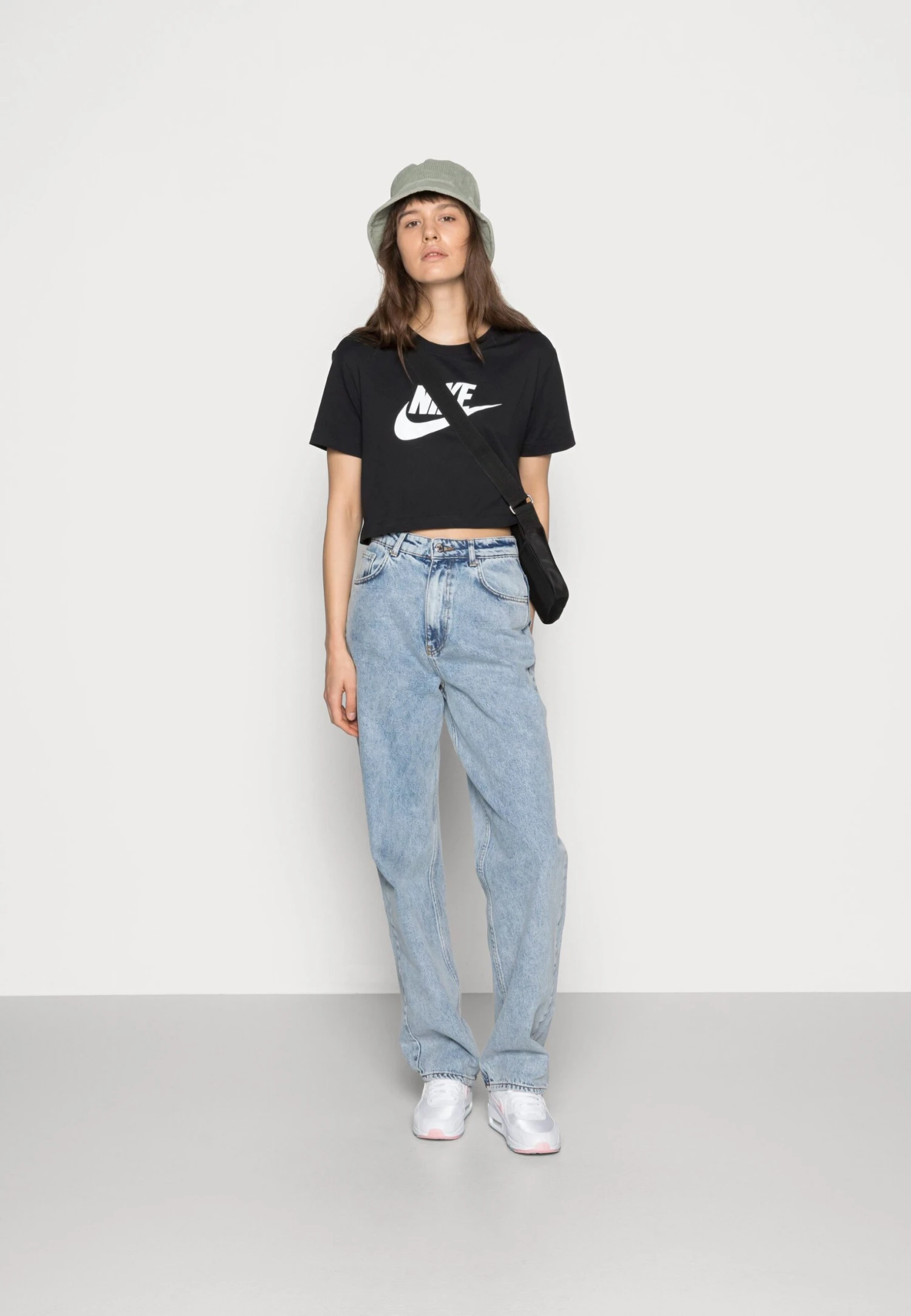 Nike Sportswear Tee - T-Shirt Imprimé - Black/White 4 Nike Sportswear Tee - T-Shirt Imprimé - Black/White – Image 2