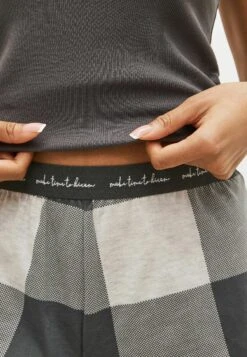 Next Blend Set 2 Pack - Pyjama - Black/White Check 12 Next Blend Set 2 Pack - Pyjama - Black/White Check -ESPRIT Soldes 84251c2cb7b340cba7ad23d06aa67e00