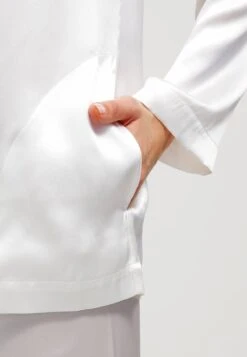 LA PERLA Pigiama - Pyjama - Naturale 16 LA PERLA Pigiama - Pyjama - Naturale -ESPRIT Soldes 9b664c7927dd4271a5a1844cdd0aad0d