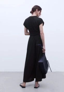 ADOLFO DOMINGUEZ V-Neckline Long - Combinaison - Black -ESPRIT Soldes 9dc4378d40fc4a82b43dc0874f7c47f5