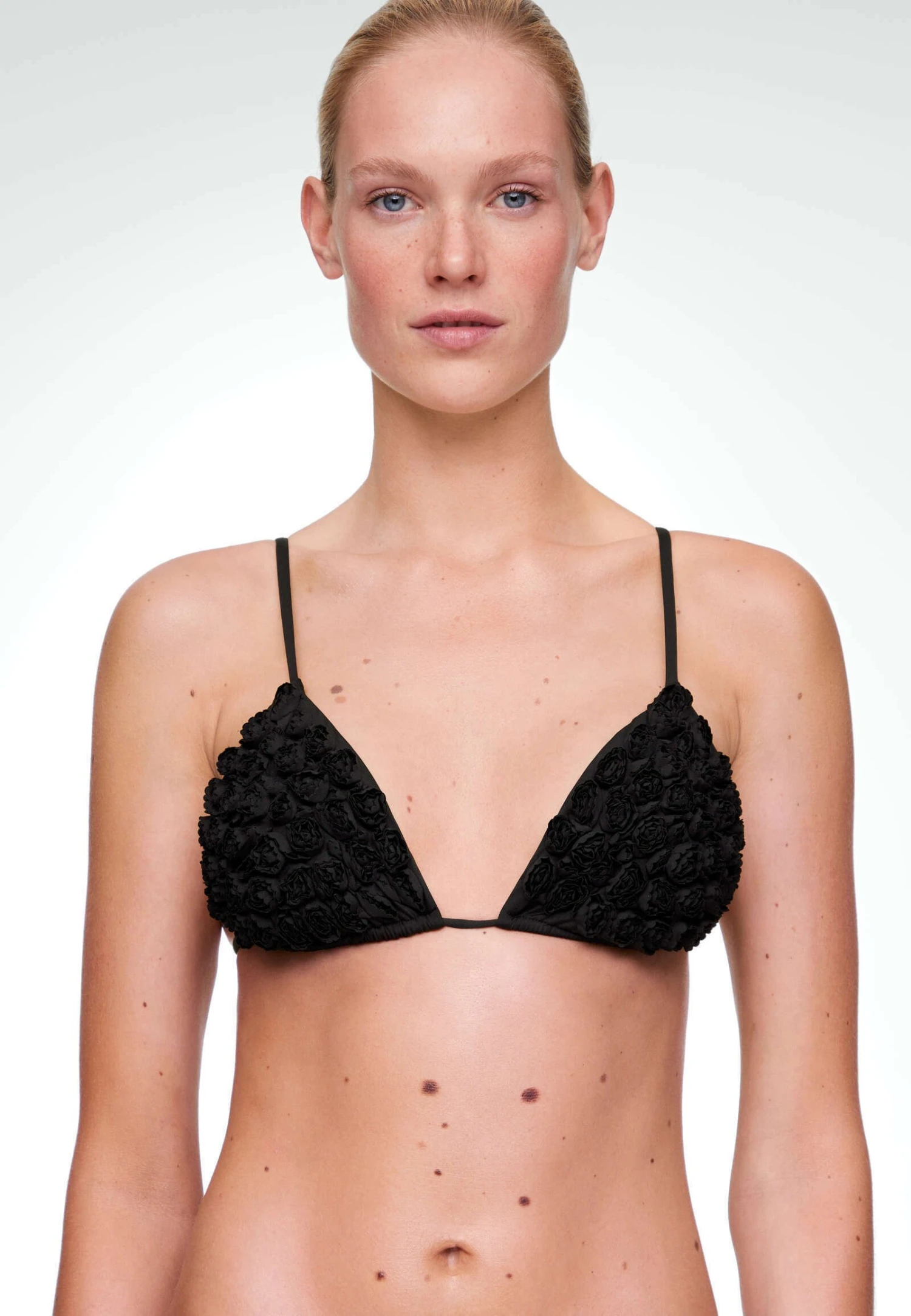 Oysho Floral Appliqué Triangle - Haut De Bikini - Black 3 Oysho Floral Appliqué Triangle - Haut De Bikini - Black