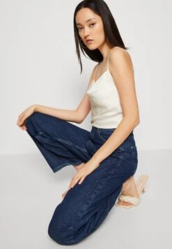 Vila Viravenna - Débardeur - Birch 11 Vila Viravenna - Débardeur - Birch -ESPRIT Soldes b805b5910b6d4bf7877cbfcd12de2444