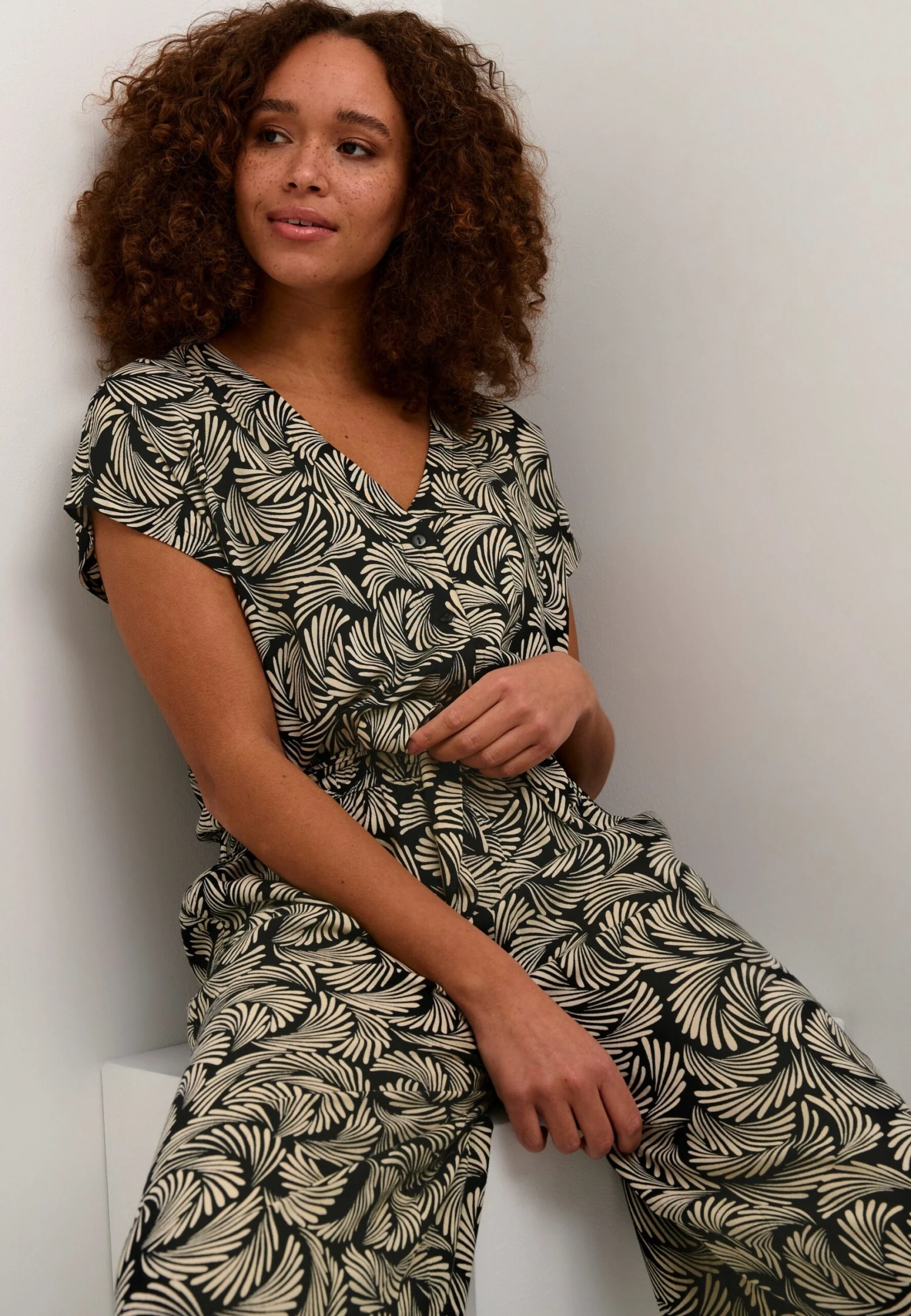 Kaffe Kamarta - Combinaison - Black Deep Antique White Print 5 Kaffe Kamarta - Combinaison - Black Deep Antique White Print – Image 3