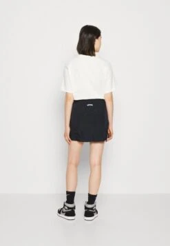 Nike Sportswear Air Skirt - Jupe Trapèze - Black/White 10 Nike Sportswear Air Skirt - Jupe Trapèze - Black/White -ESPRIT Soldes f02a931f4c2d494381a165db35a97ece