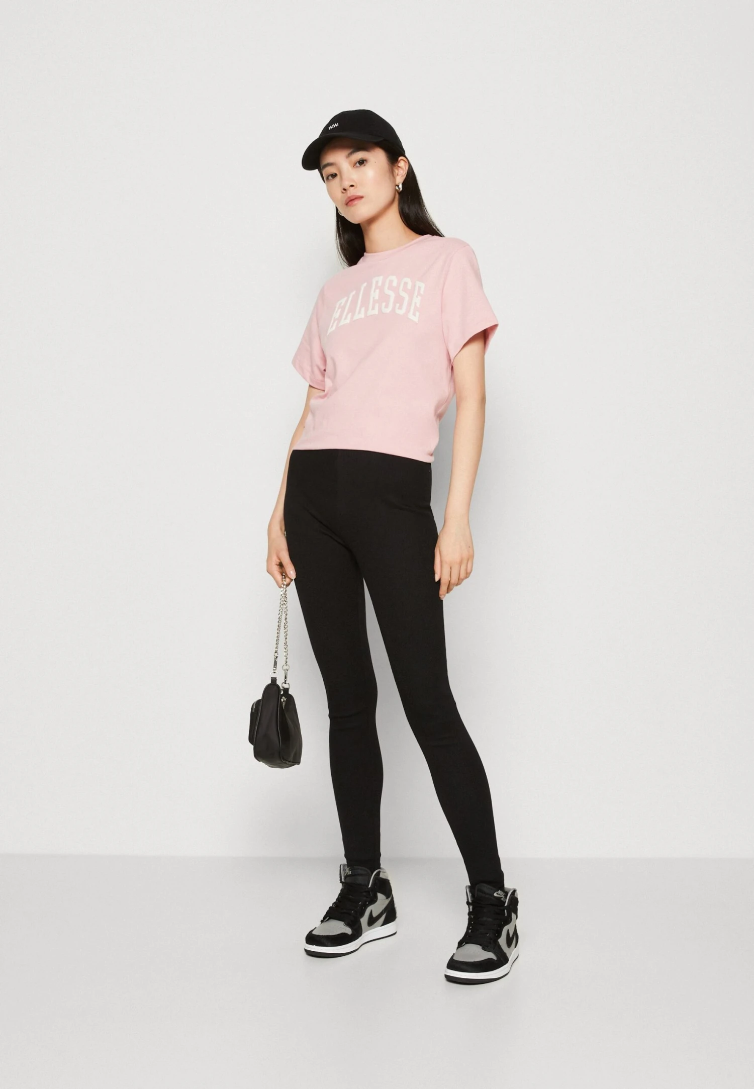 Ellesse Tressa - T-Shirt Imprimé - Light Pink 4 Ellesse Tressa - T-Shirt Imprimé - Light Pink – Image 2