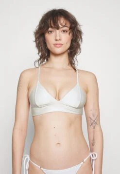 ONLY Onlbobby Life 2 Pack - Haut De Bikini - Cloud Dancer/Sodalite Blue 10 ONLY Onlbobby Life 2 Pack - Haut De Bikini - Cloud Dancer/Sodalite Blue -ESPRIT Soldes fc619bc2ab3048e89bbbd160f019af3f